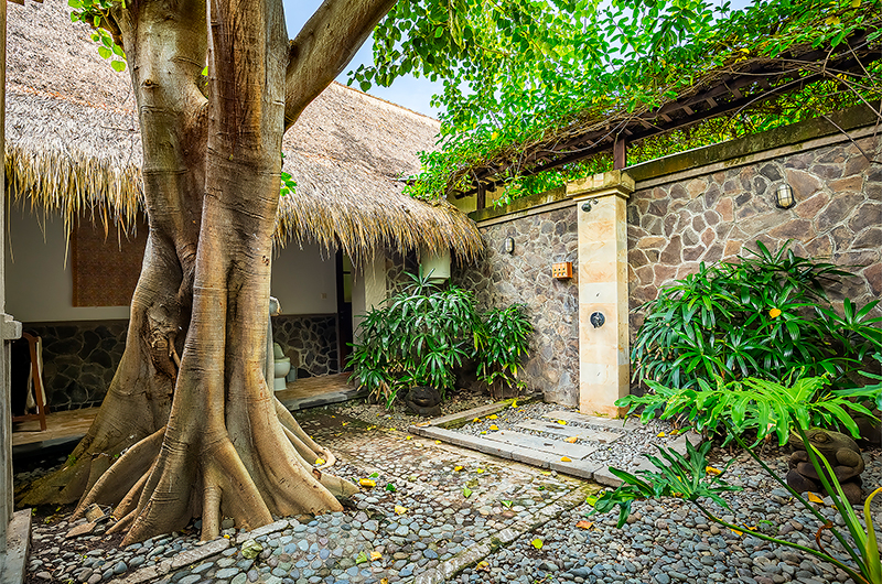 Villa Semadhi Outdoor Shower | Pemuteran, Bali