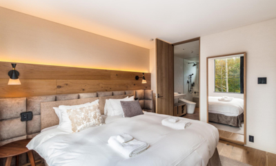 Koa Niseko Koa TH Bedroom with Mirror | Higashiyama, Niseko