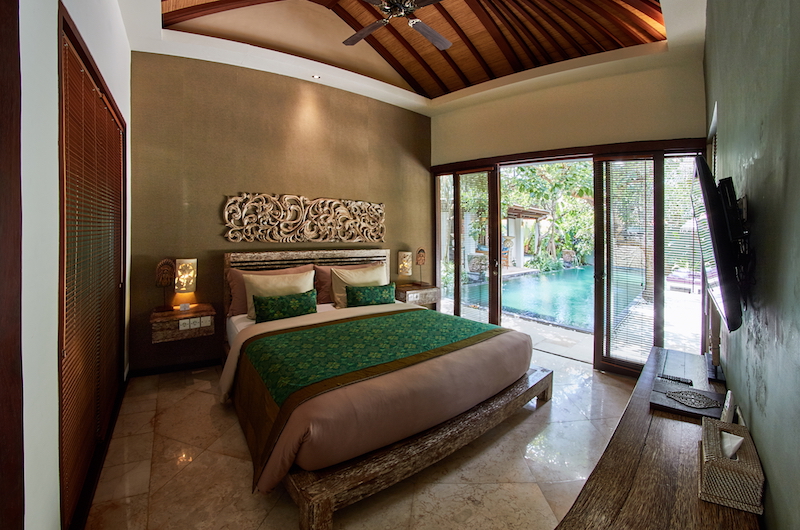 The Royal Purnama Anggrek Bedroom with Pool View | Gianyar, Bali The Royal Purnama Anggrek Bedroom with Pool View | Gianyar, Bali