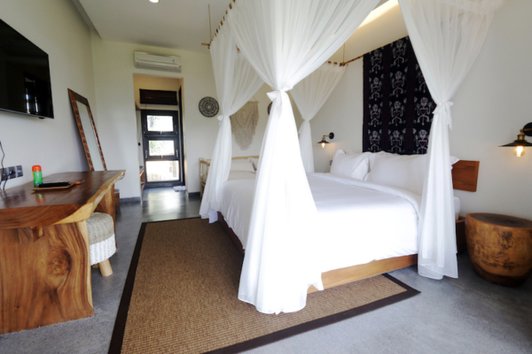 Villa Elite Cassia Bedroom with Painting | Canggu, Bali
