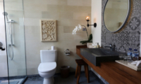 Villa Elite Cassia Batroom Two Area | Canggu, Bali