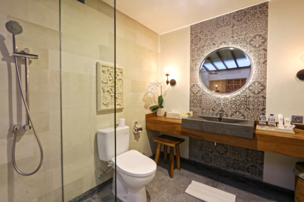 Villa Elite Cassia Bathroom One with Shower | Canggu, Bali Villa Elite Cassia Bathroom One with Shower | Canggu, Bali