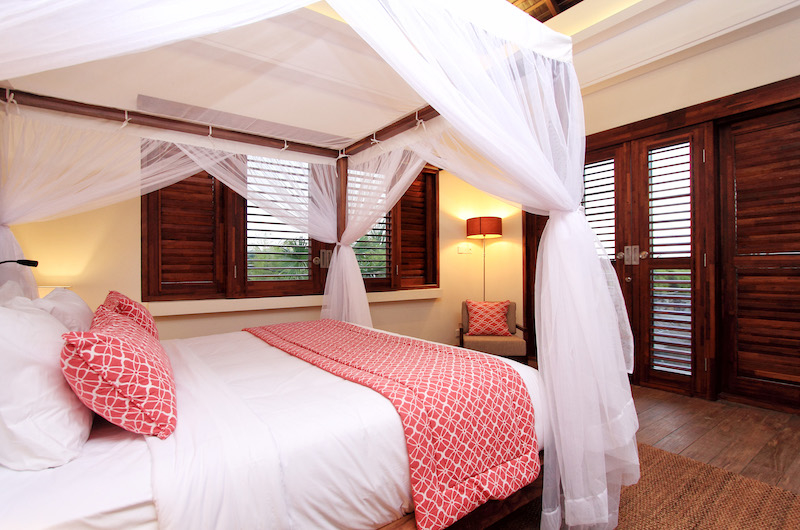 Villa Suar Tiga Bedroom with Four Poster Bed | Seminyak, Bali