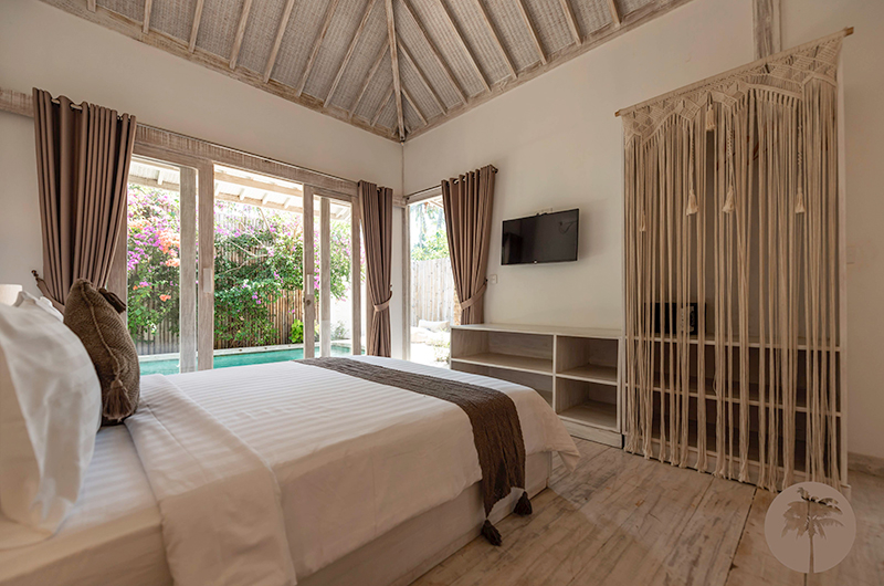 Edenia Villas Bedroom with TV | Gili Trawangan, Lombok
