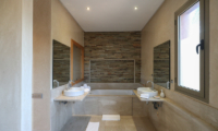 Villa Chamly 4 Bathroom with Bathtub | Marrakesh, Morocco