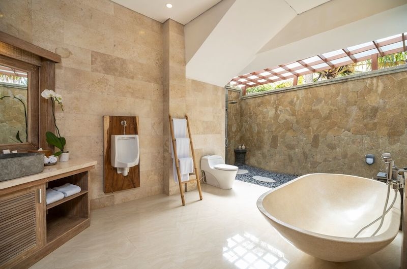 Adiwana Arkara Villas Bathroom with Bathtub | Ubud, Bali