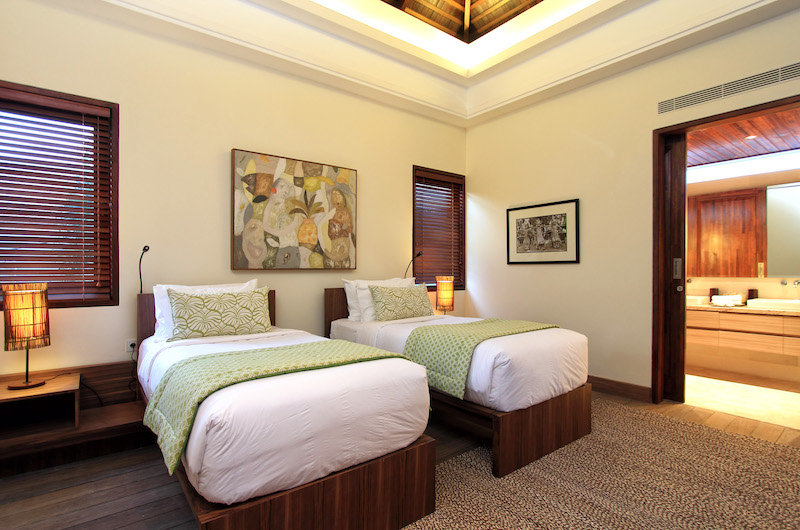 Suar Villas Tiga Twin Bedroom | Seminyak, Bali