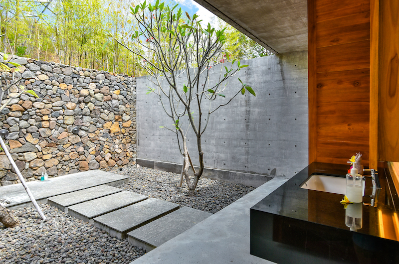 Sumberkima Hill Villas Villa Bali Mynah Outdoor Shower | North Bali, Bali