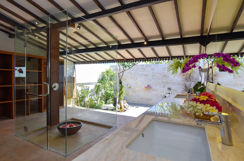 Sumberkima Hill Villas Villa Macan Bathroom One | North Bali, Bali