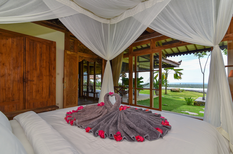 Sumberkima Hill Villas Villa Madoe Bedroom One | North Bali, Bali