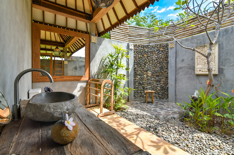 Sumberkima Hill Villas Villa Madoe Bathroom | North Bali, Bali