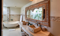 The Royal Purnama Melati En-Suite Bathroom with Bathtub | Gianyar, Bali
