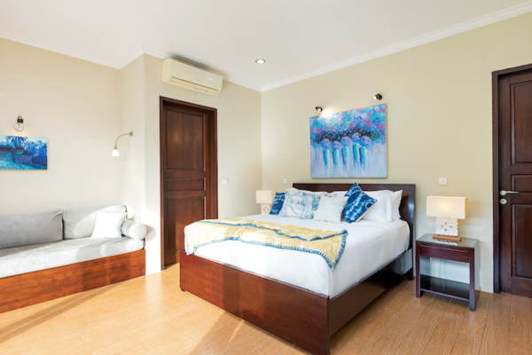 Villa Aamisha Guest Bedroom with Seating | Candidasa, Bali
