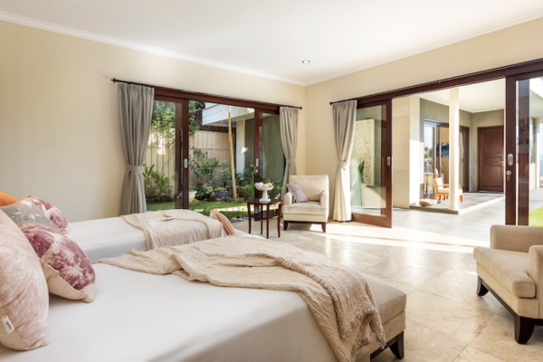 Villa Aamisha Spacious Twin Bedroom | Candidasa, Bali