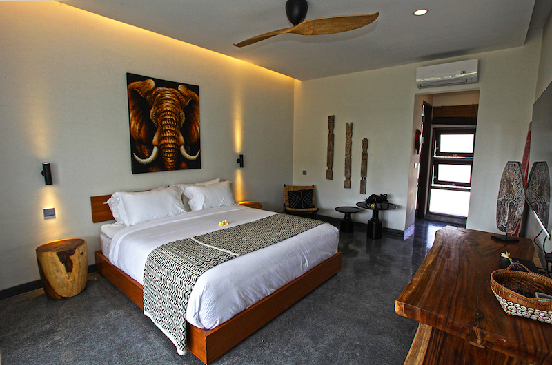 Villa Elite Mundano Bedroom with Seating | Canggu, Bali