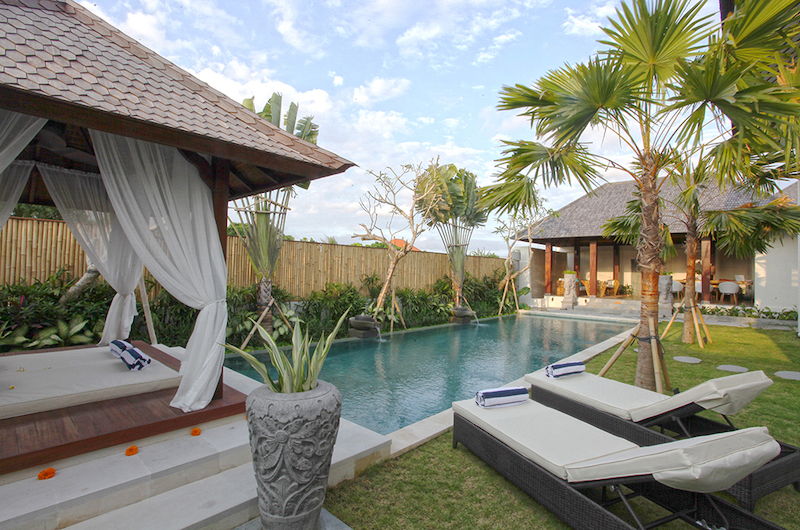 Villa Elite Mundano Pool Side Area | Canggu, Bali