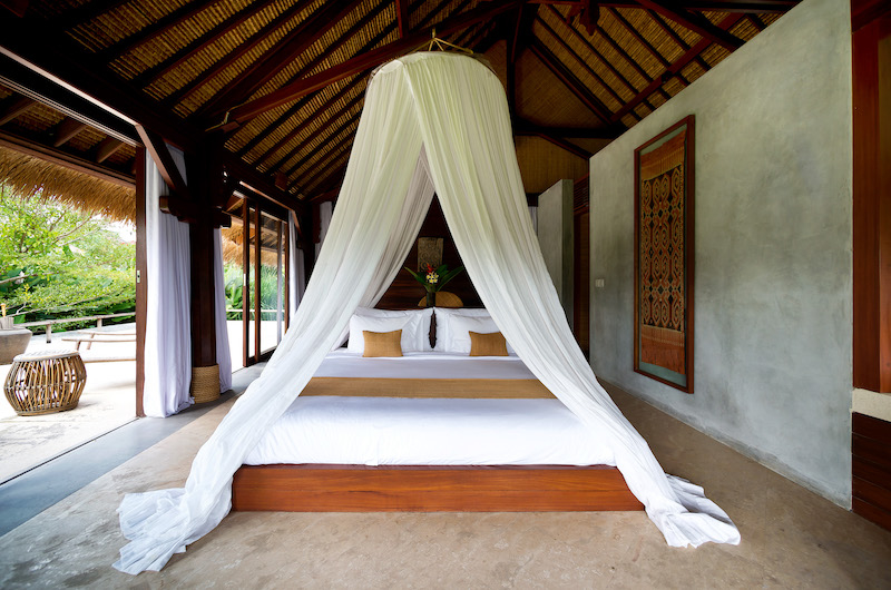 Villa Planta Guest Bedroom with Four Poster bed | Canggu, Bali