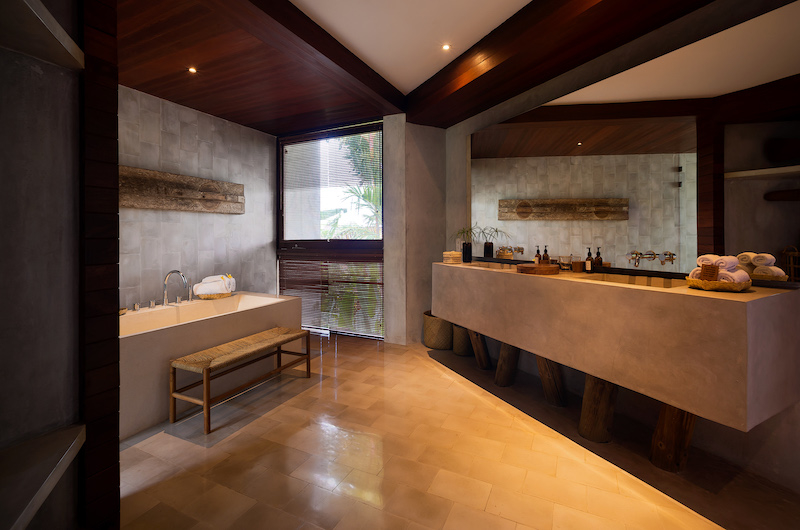 Villa Planta Spacious Bathroom | Canggu, Bali