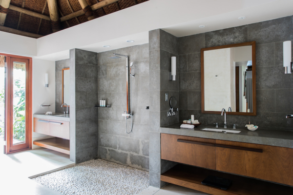 Kokomo Private Island Bathroom | Yaukuvelevu, Fiji