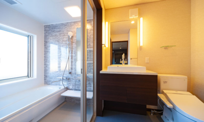 Mizuho Chalet Four Bedroom Bathroom One | Happo, Hakuba