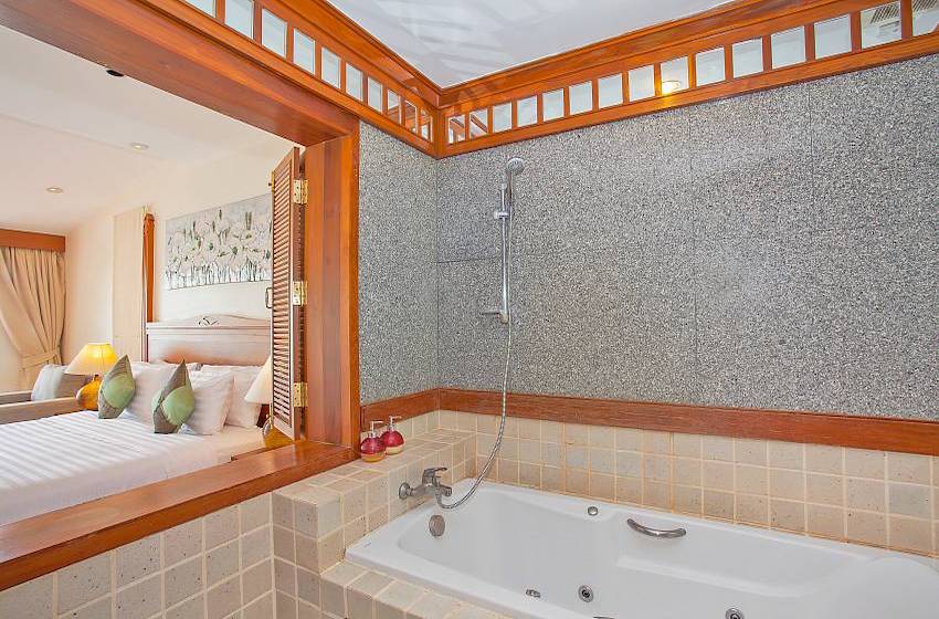 Villa Balie Bathtub | Patong, Phuket