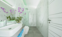 Villa Enjoy Green Suite Bathroom | Patong, Phuket