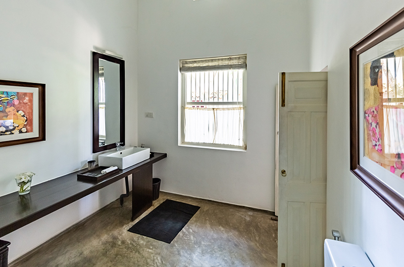 Villa 906 Bathroom | Hikkaduwa, Sri Lanka