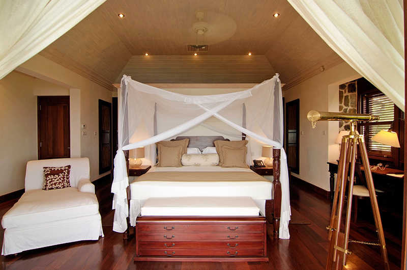 Villa Silver Turtle Bedroom with Four Poster Bed | Canouan, St Vincent and the Grenadines