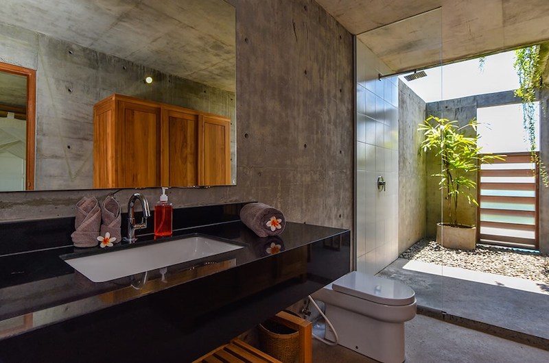 Sumberkima Hill Villas Villa Arun Bathroom Area | North Bali, Bali