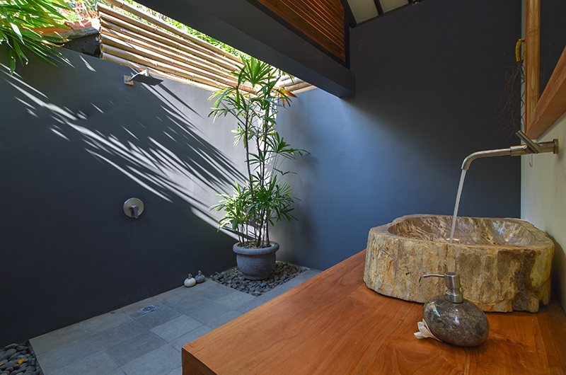 Sumberkima Hill Villas Villa Loulaki Bathroom | Pemuteran, Bali