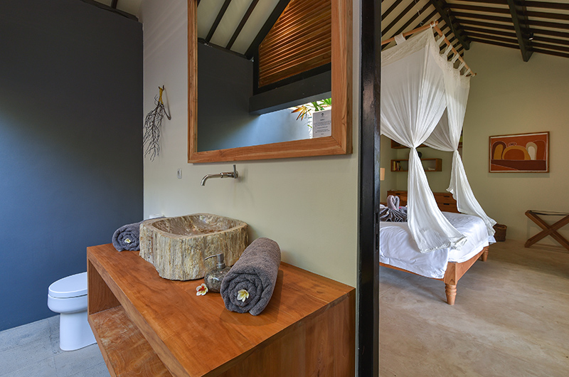 Sumberkima Hill Villas Villa Loulaki Bedroom and Bathroom with Mirror | Pemuteran, Bali