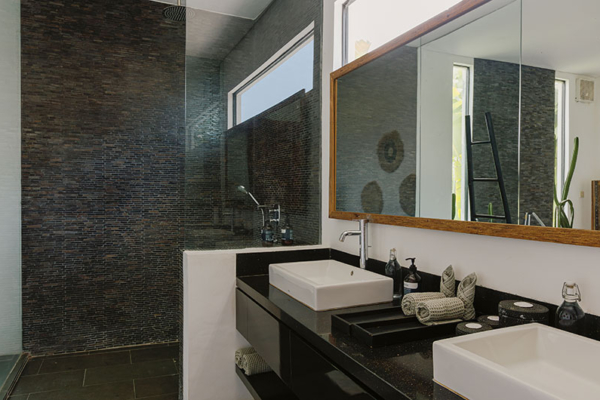 The Beach Villa Cemagi Master Bathroom Three | Seseh, Bali The Beach Villa Cemagi Master Bathroom Three | Seseh, Bali