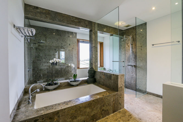 The Beach Villa Cemagi Master Bathroom Four with Bathtub and Shower | Seseh, Bali The Beach Villa Cemagi Master Bathroom Four with Bathtub and Shower | Seseh, Bali