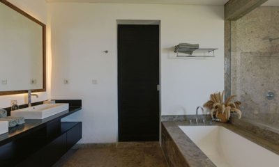 The Beach Villa Cemagi Master Bathroom Four Bathtub | Seseh, Bali