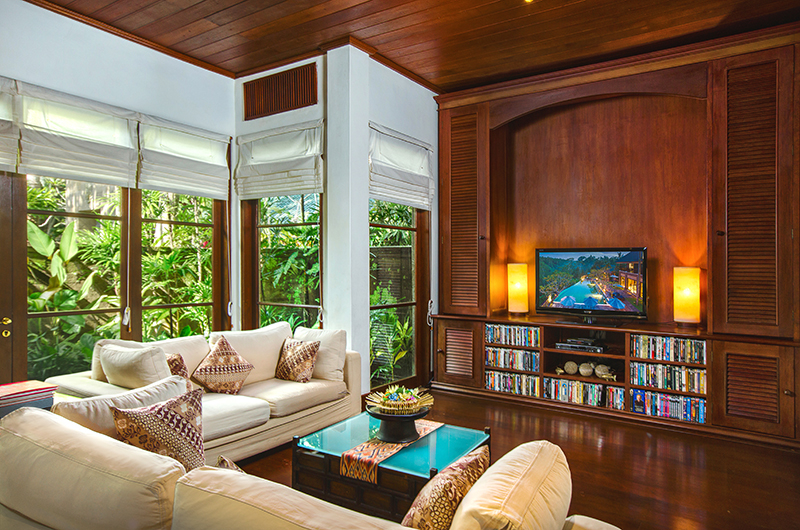 Villa Bukit Naga Living Area with Garden View l | Gianyar, Bali
