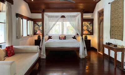 Villa Bukit Naga Bedroom with Sofa and Wooden Floor | Gianyar, Bali