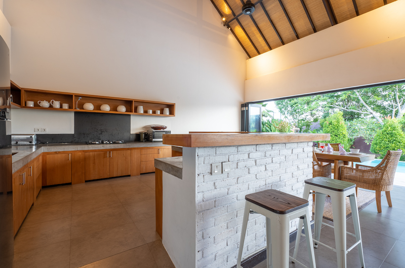 Villa Doretanh Kitchen with Pool View | Ungasan, Bali