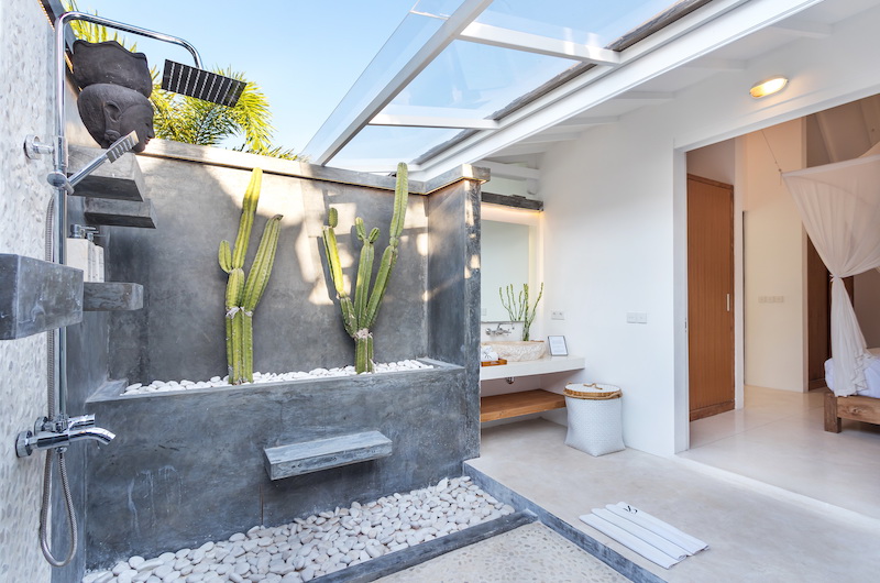 Villa Karein Outdoor Shower | Seseh, Bali