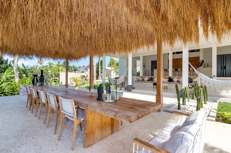 Villa Karein Outdoor Dining Table | Seseh, Bali