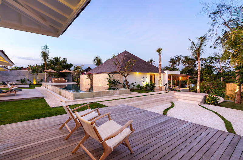 Villa Karein Outdoor Seating | Seseh, Bali