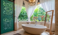Villa Sasih Karo Bathtub with Garden View and Chandelier | Ubud, Bali