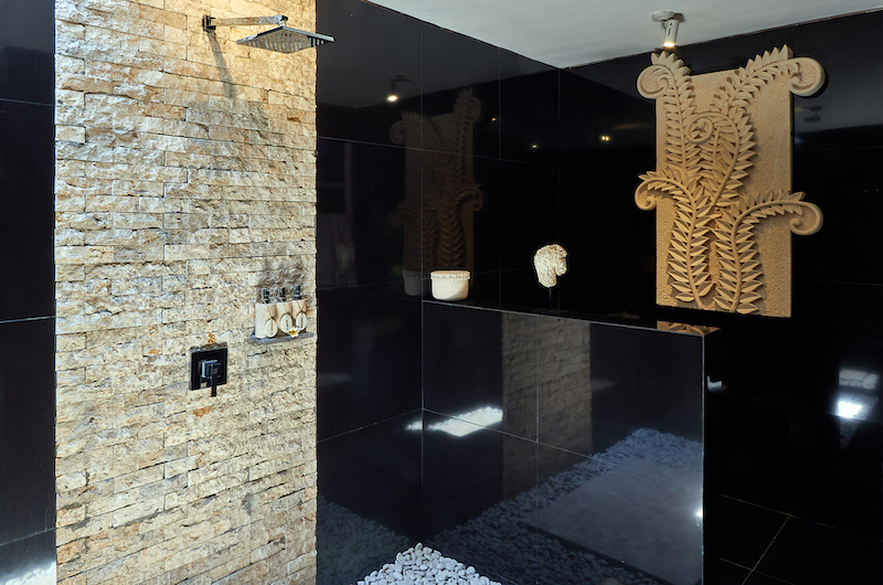 Villa Sunrise Bathroom with Shower | Gianyar, Bali