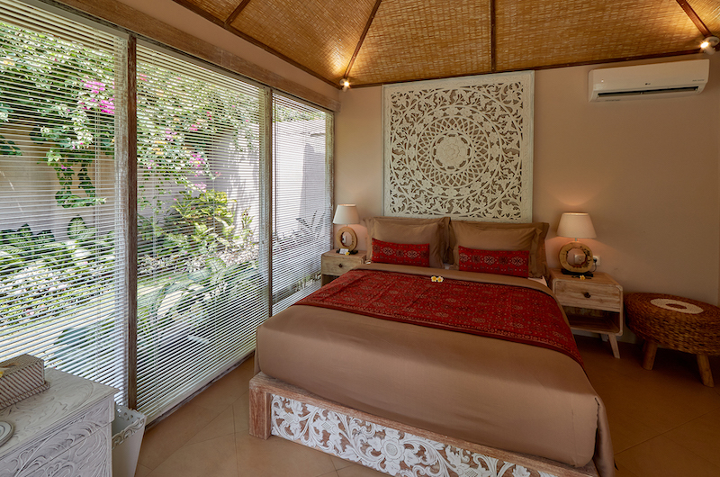 Villa Sunrise Bedroom with Garden View | Gianyar, Bali