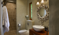 Ataahua Lodge Vanity | Whakamarama, Bay of Plenty