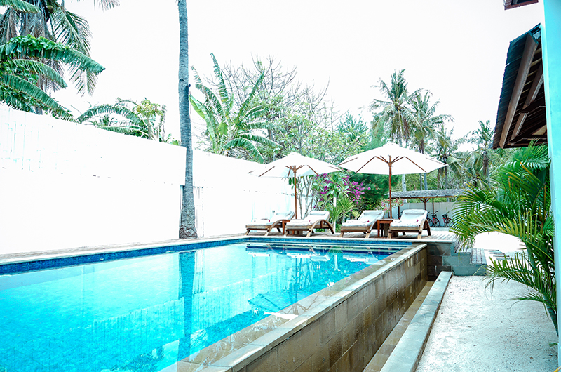 Villa Luna Pool Side Loungers | Gili Trawangan, Lombok