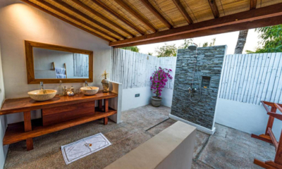 Villa Luna His and Hers Bathroom | Gili Trawangan, Lombok