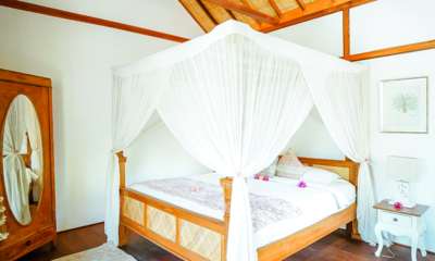 Villa Luna Four Poster Bed | Gili Trawangan, Lombok