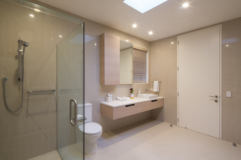 Alpine Retreat Bathroom with Shower | Queenstown, Otago