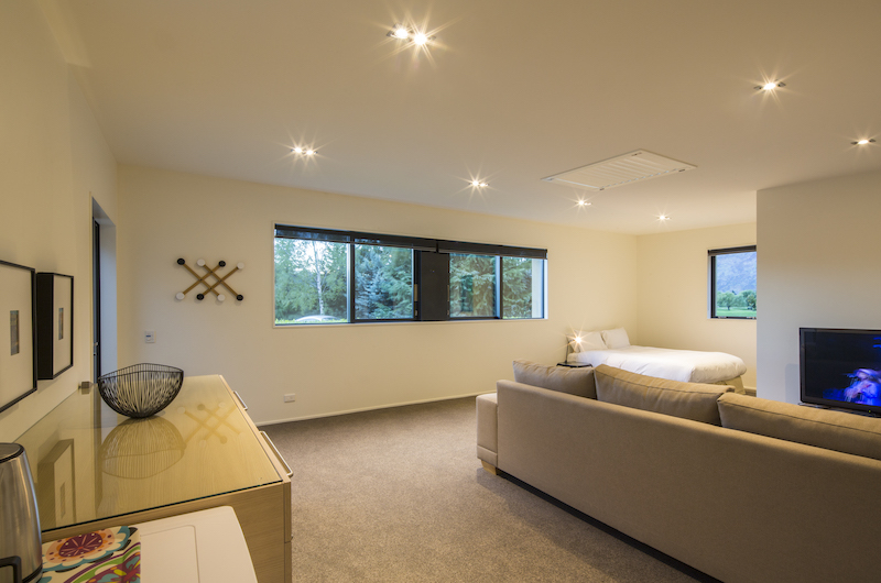 Alpine Retreat Spacious Bedroom | Queenstown, Otago