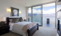 Aspen House Master Bedroom with Lake View | Queenstown, Otago